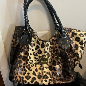 Leopard purse. Large compartment.